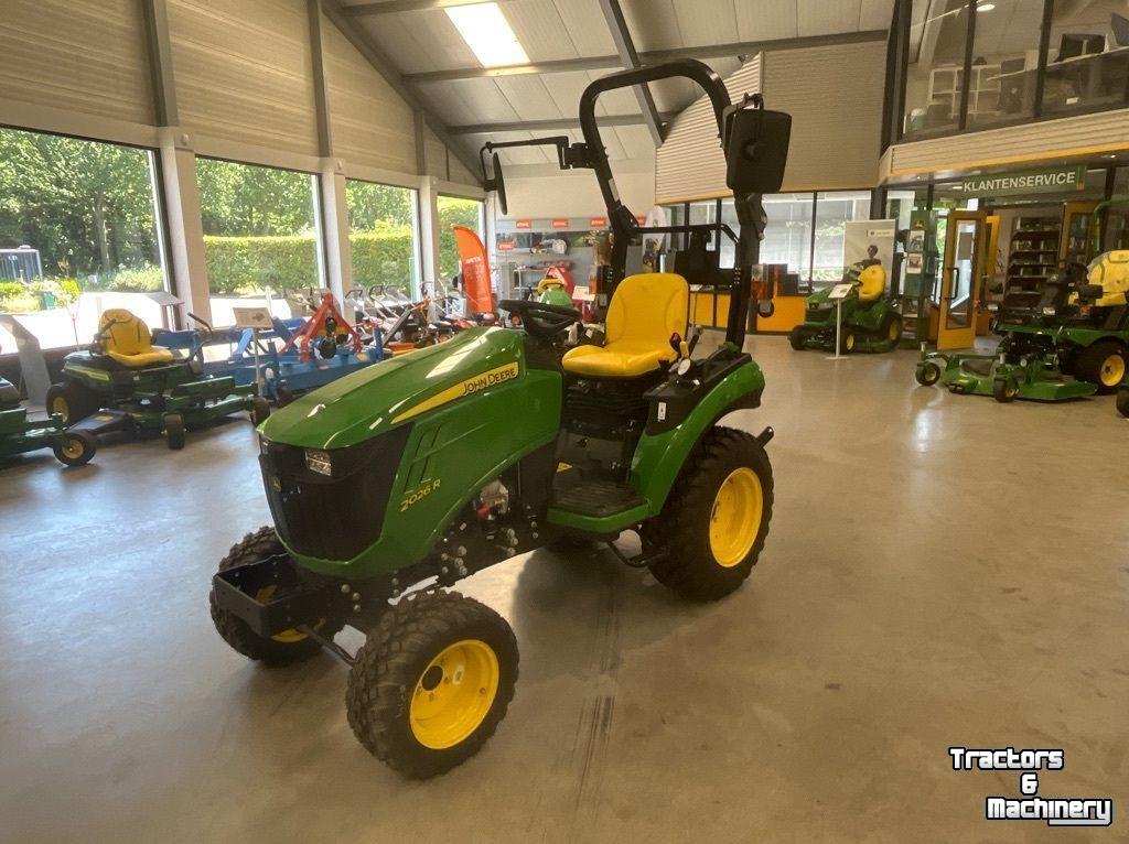 Obsttraktor John Deere 2026R