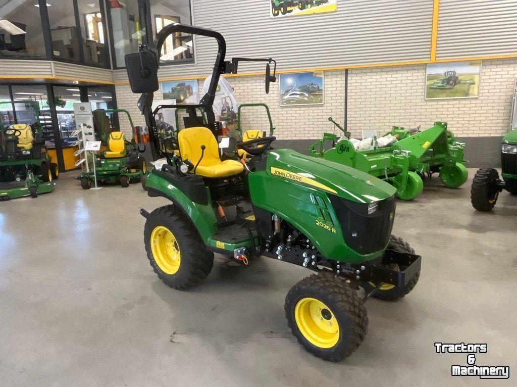 Obsttraktor John Deere 2026R