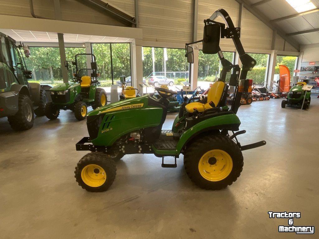 Obsttraktor John Deere 2026R