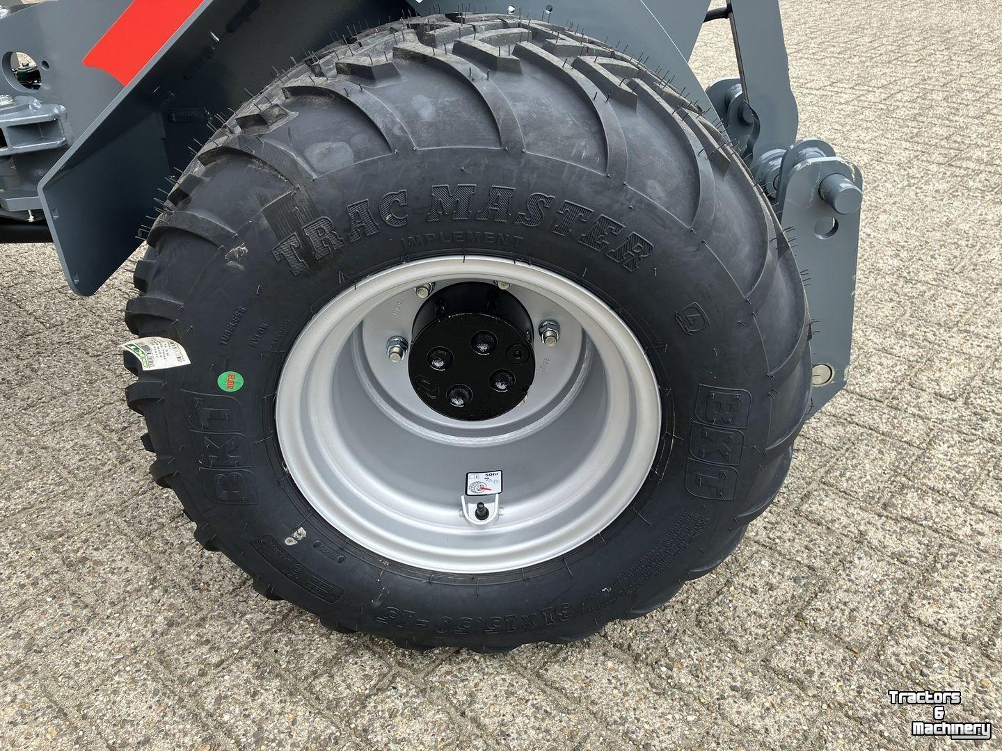 Radlader Giant G2700 HD+