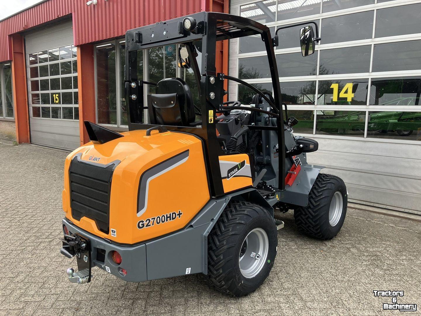 Radlader Giant G2700 HD+