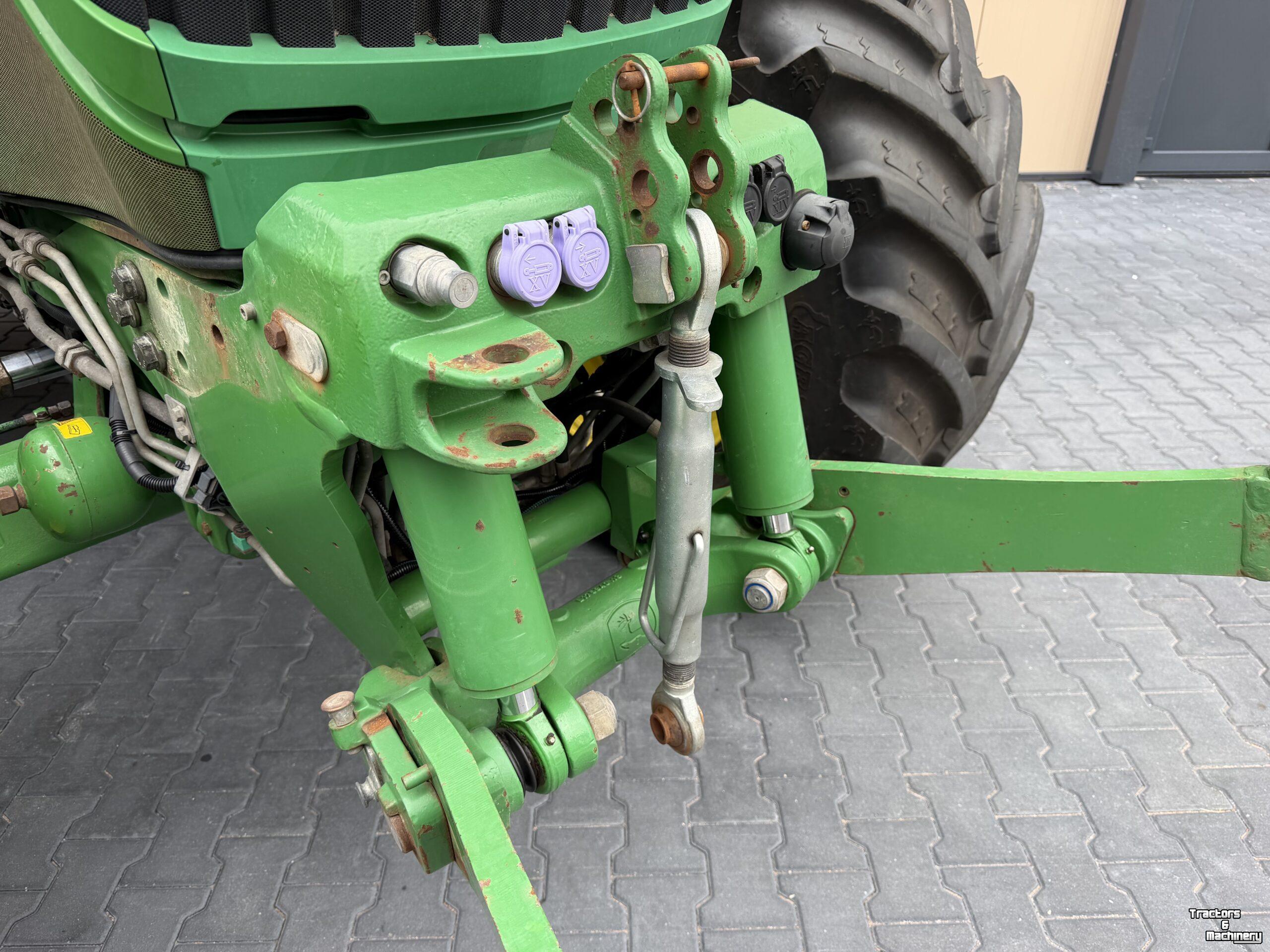 Schlepper / Traktor John Deere 6215R