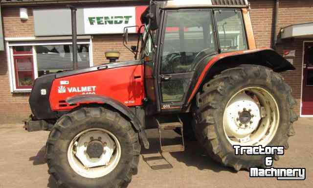 Schlepper / Traktoren Valmet 6400 met vloeistofkoppeling