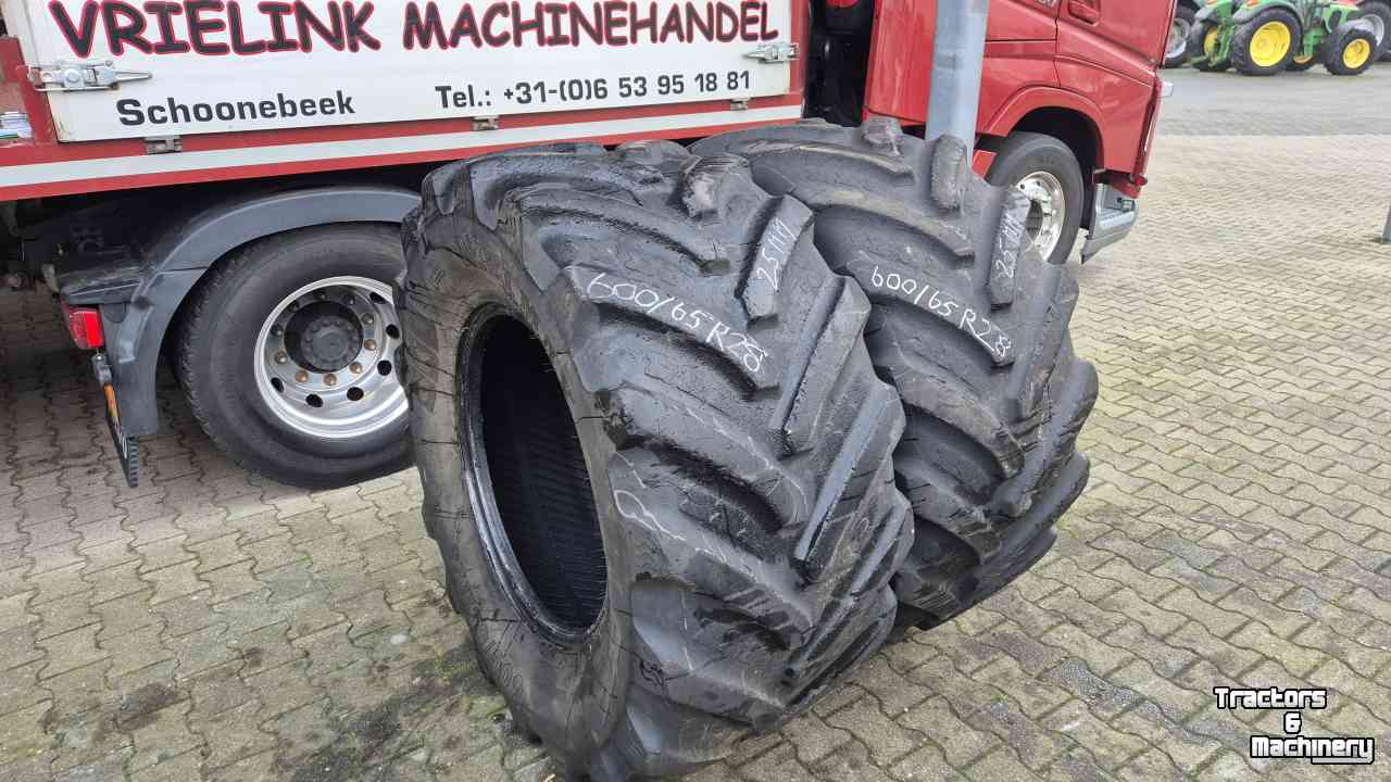 Räder, Reifen, Felgen & Distanzringe BKT 600/65R28 Agrimax RT657 25mm