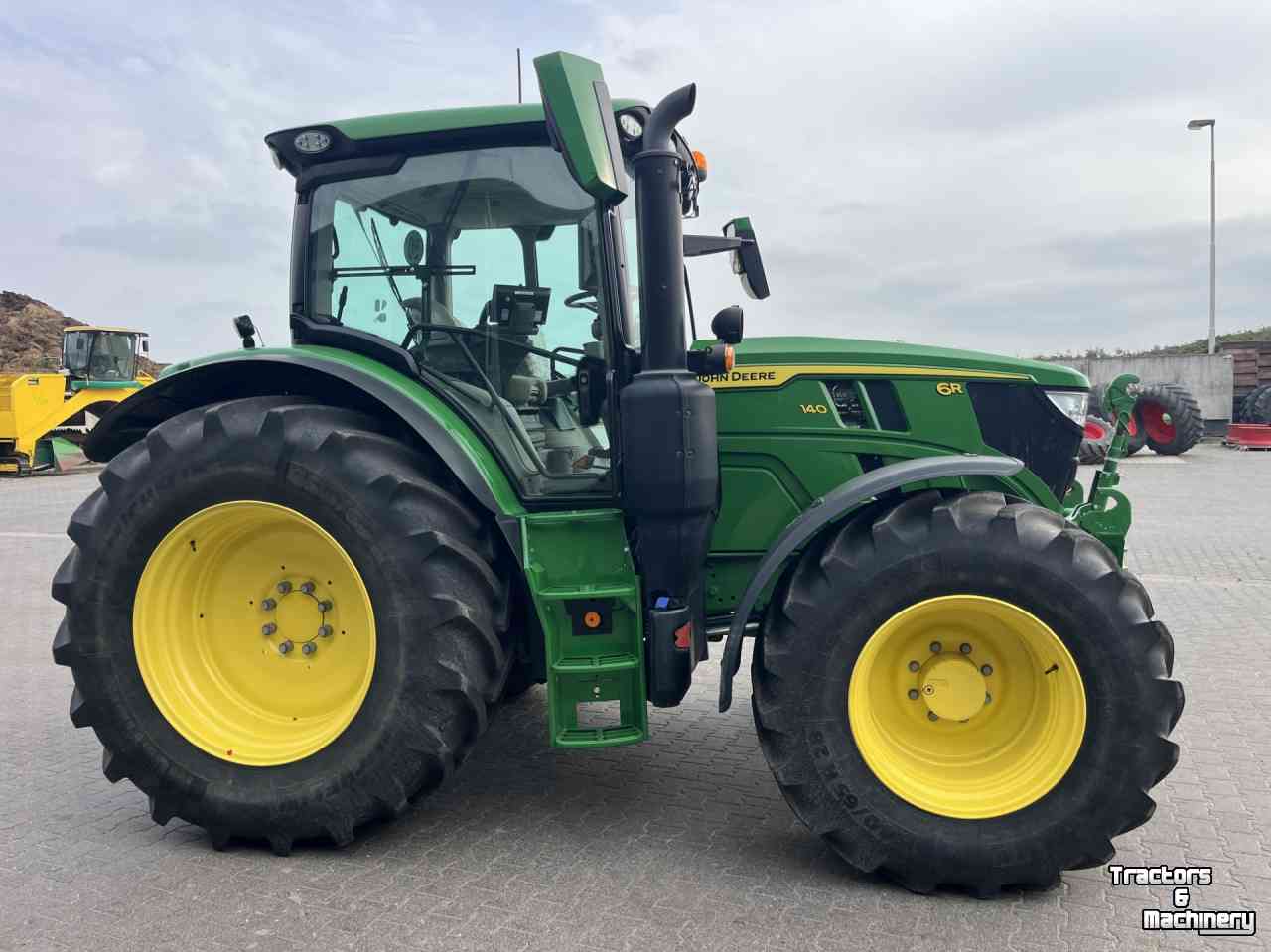 Schlepper / Traktor John Deere 6 R 140