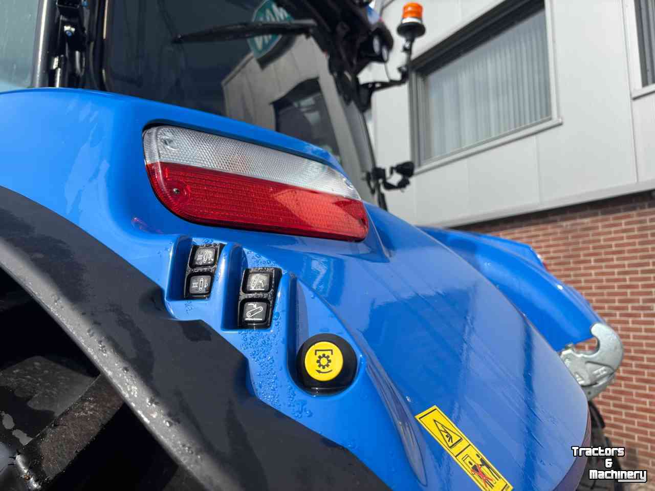 Schlepper / Traktor New Holland T6 180 DC