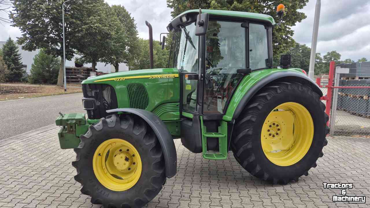Schlepper / Traktor John Deere 6220 SE PQ zeer nette trekker
