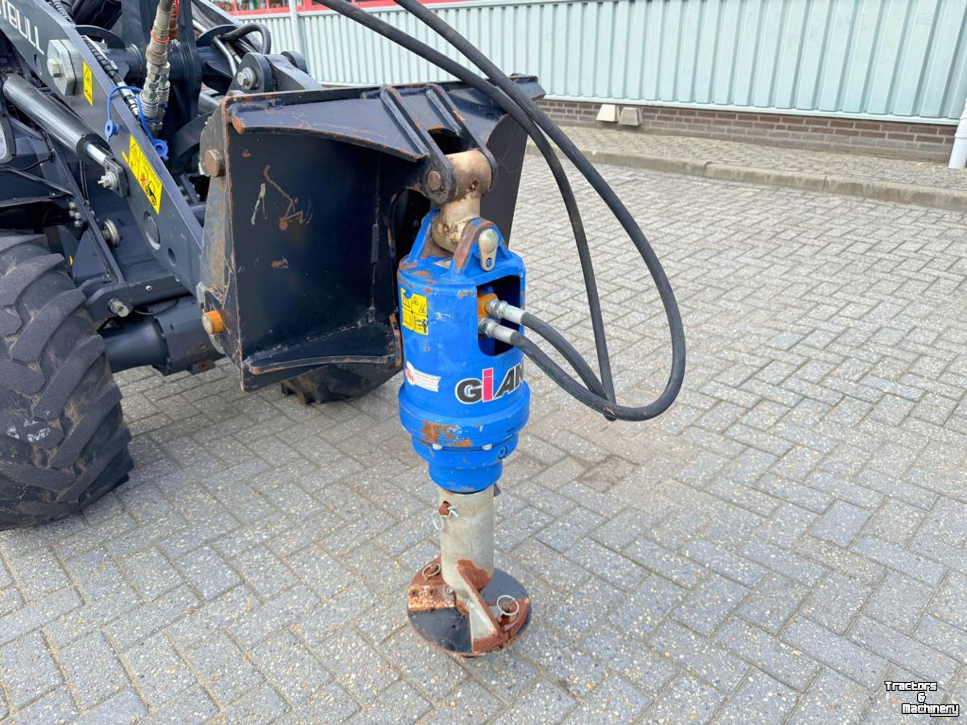 Grundbohrer Giant Boorunit 3500Max met houtsplijter