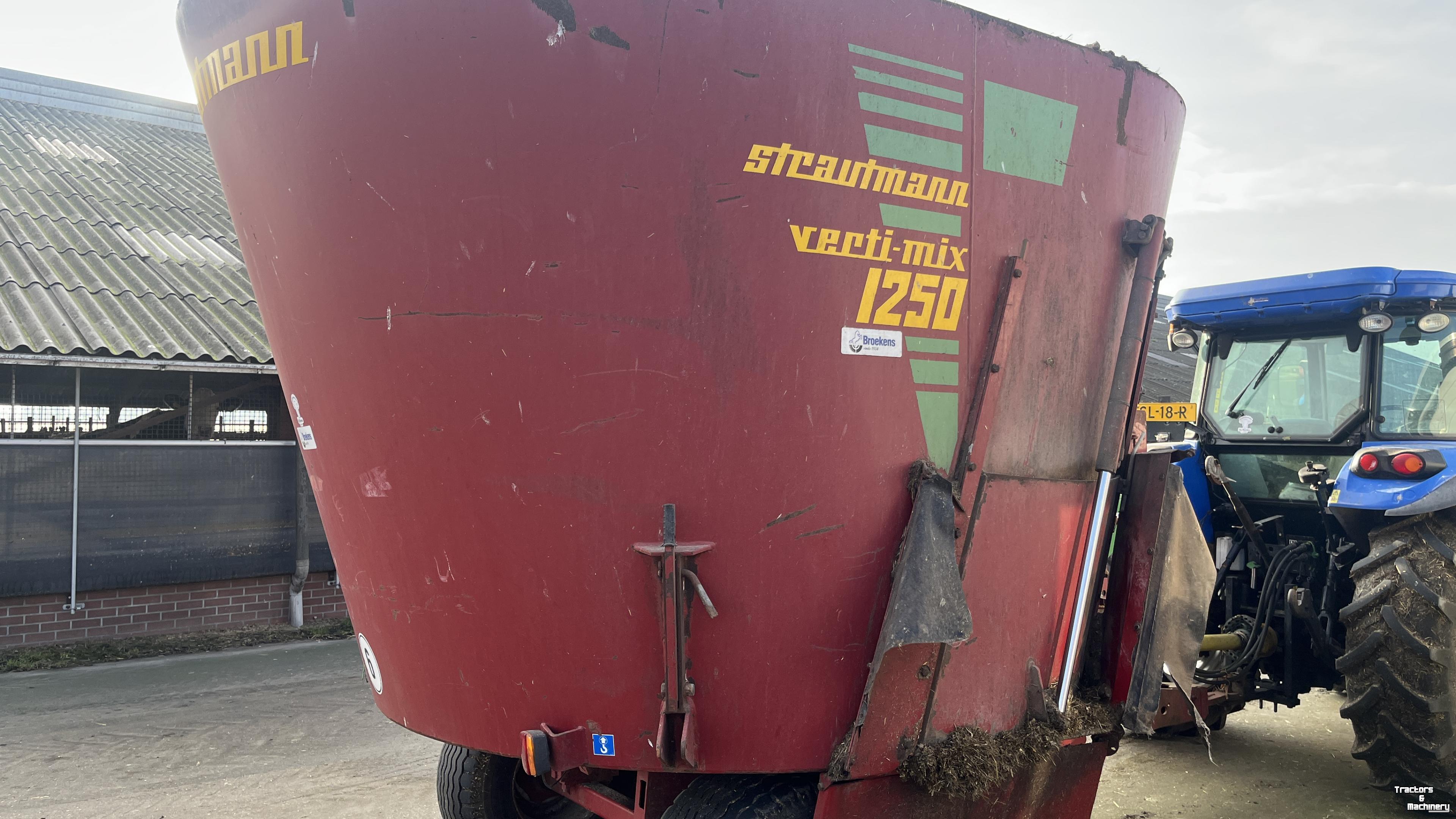 Futtermischwagen Vertikal Strautmann verti-mix 1250