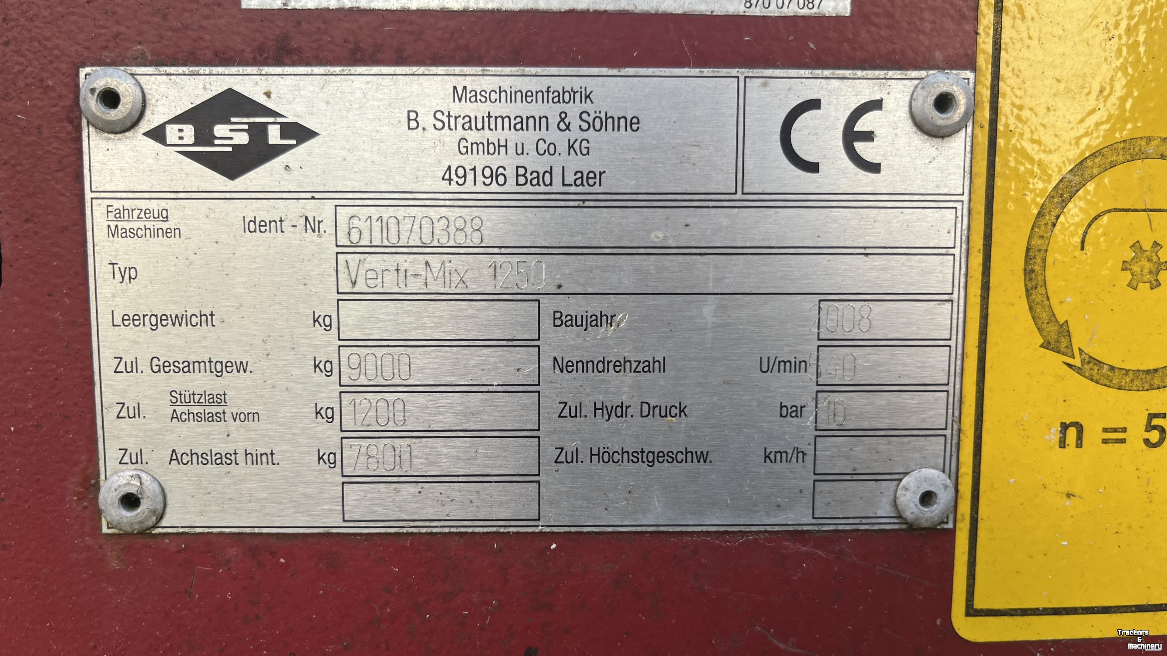 Futtermischwagen Vertikal Strautmann verti-mix 1250