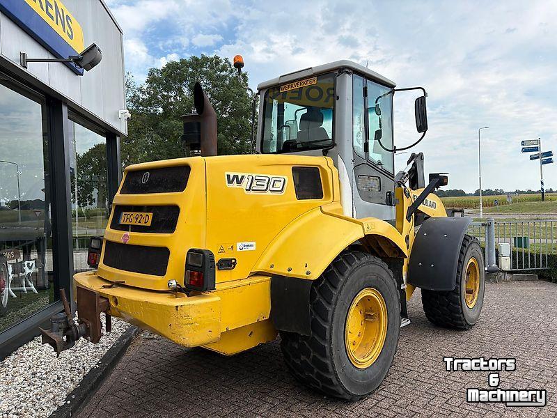 Radlader New Holland W130B