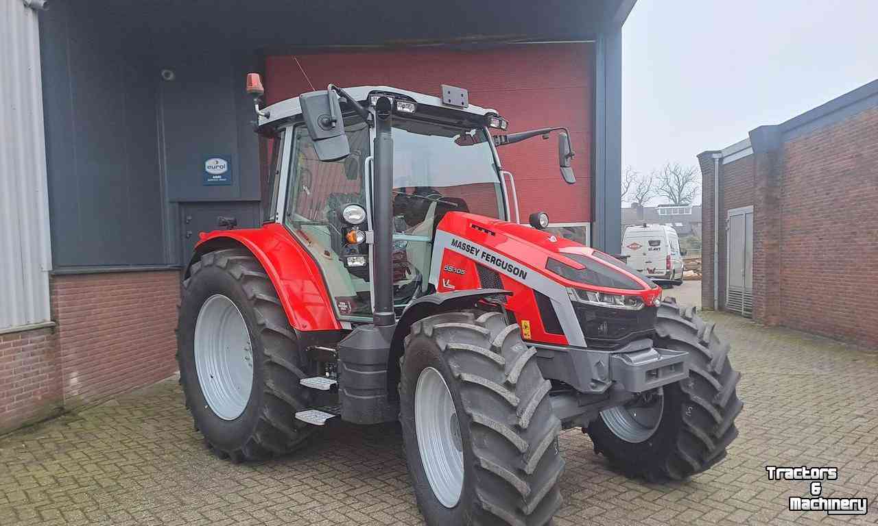 Schlepper / Traktor Massey Ferguson 5S.105 DYNA-4 EFFICIENT Tractor