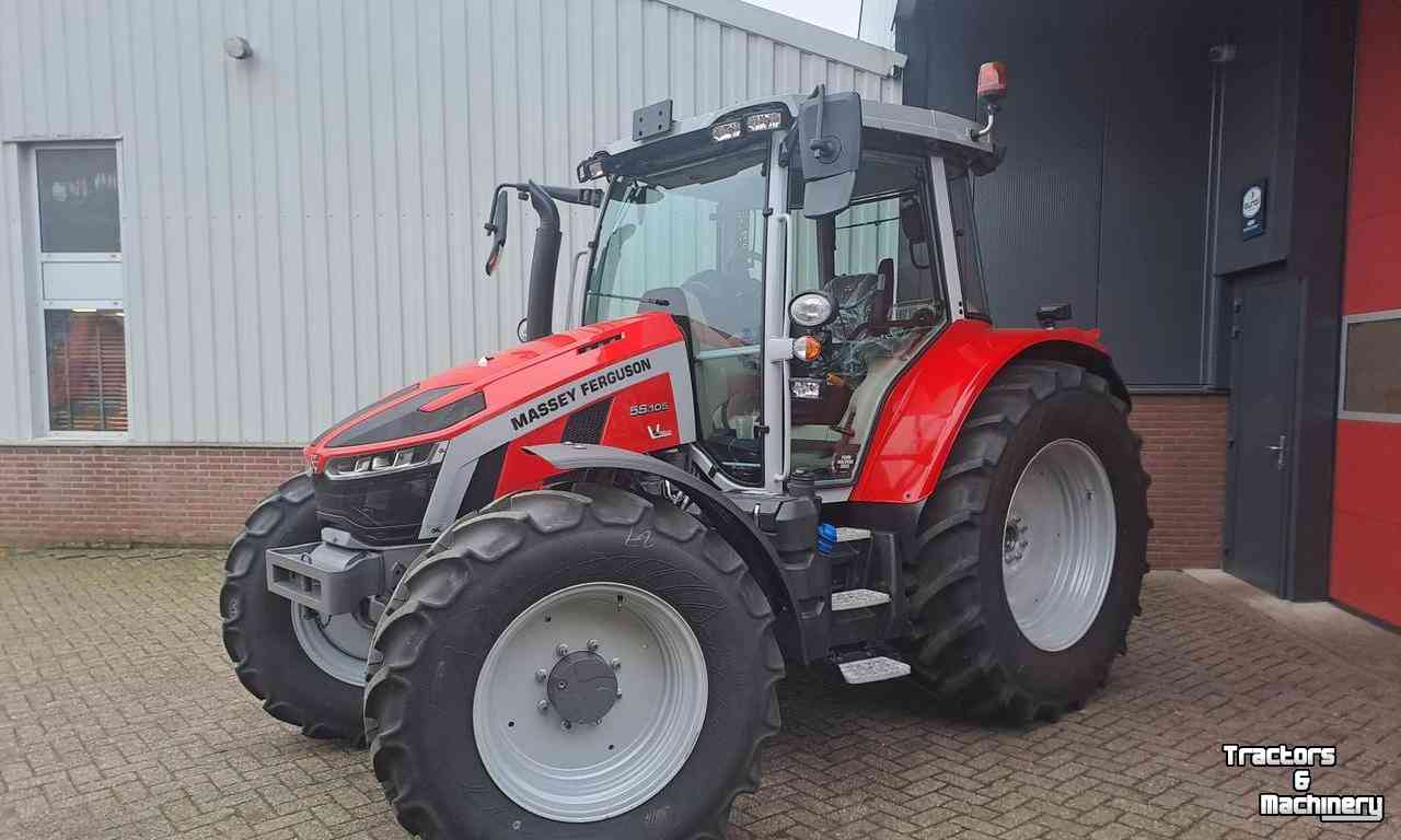 Schlepper / Traktor Massey Ferguson 5S.105 DYNA-4 EFFICIENT Tractor