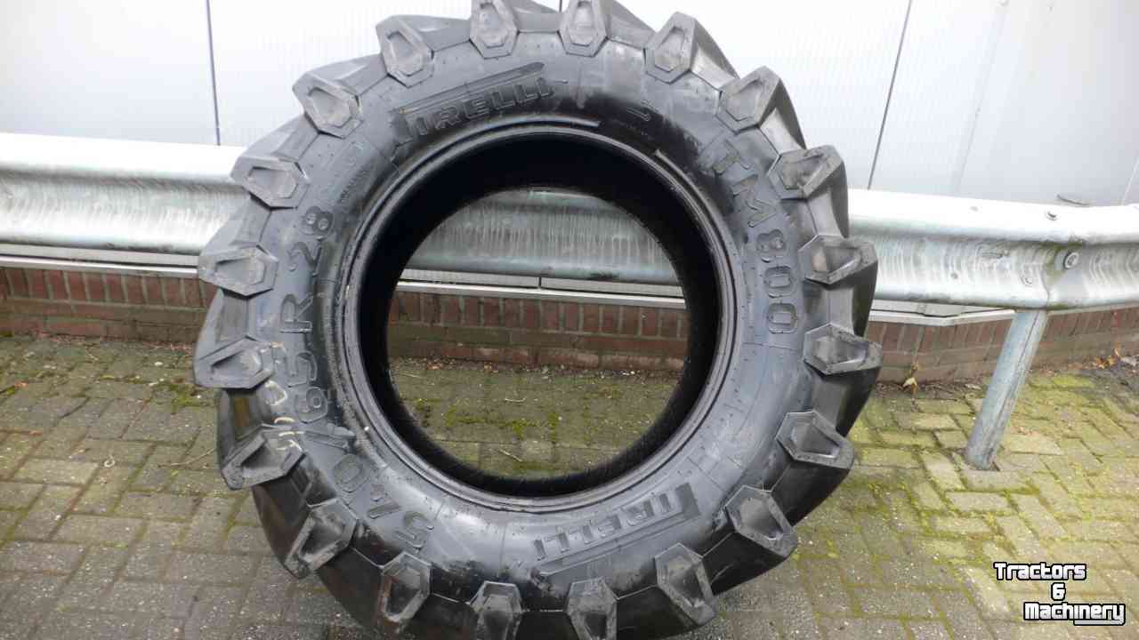 Räder, Reifen, Felgen & Distanzringe Pirelli 540/65 R28