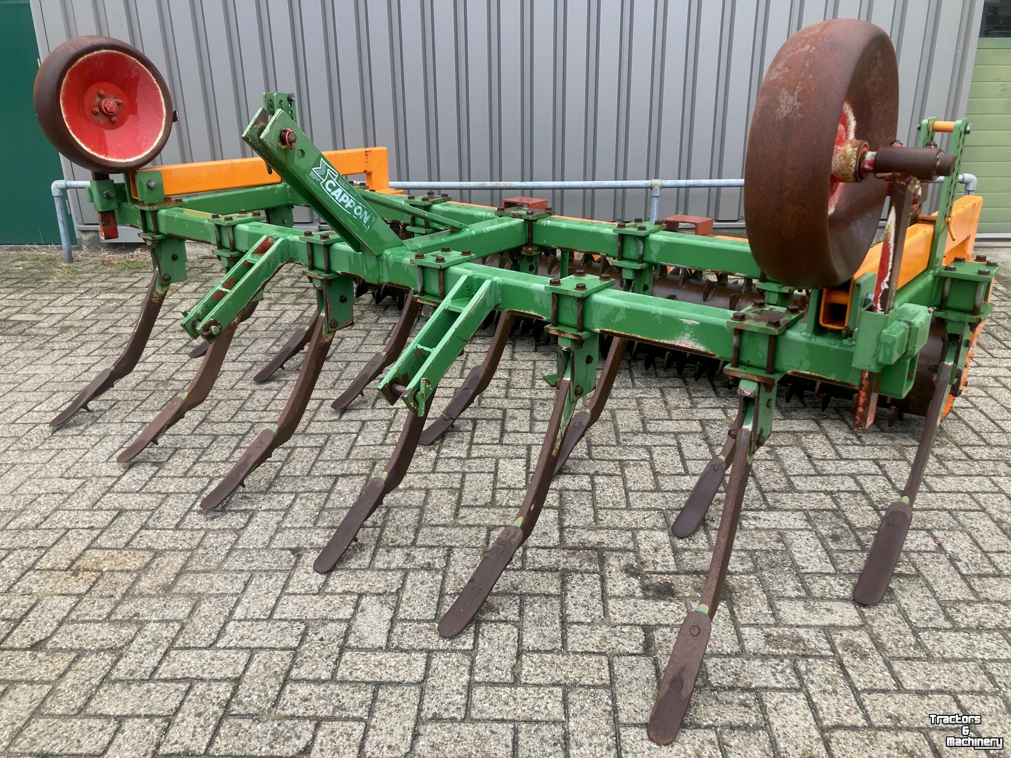 Grubber Cappon Cultivator