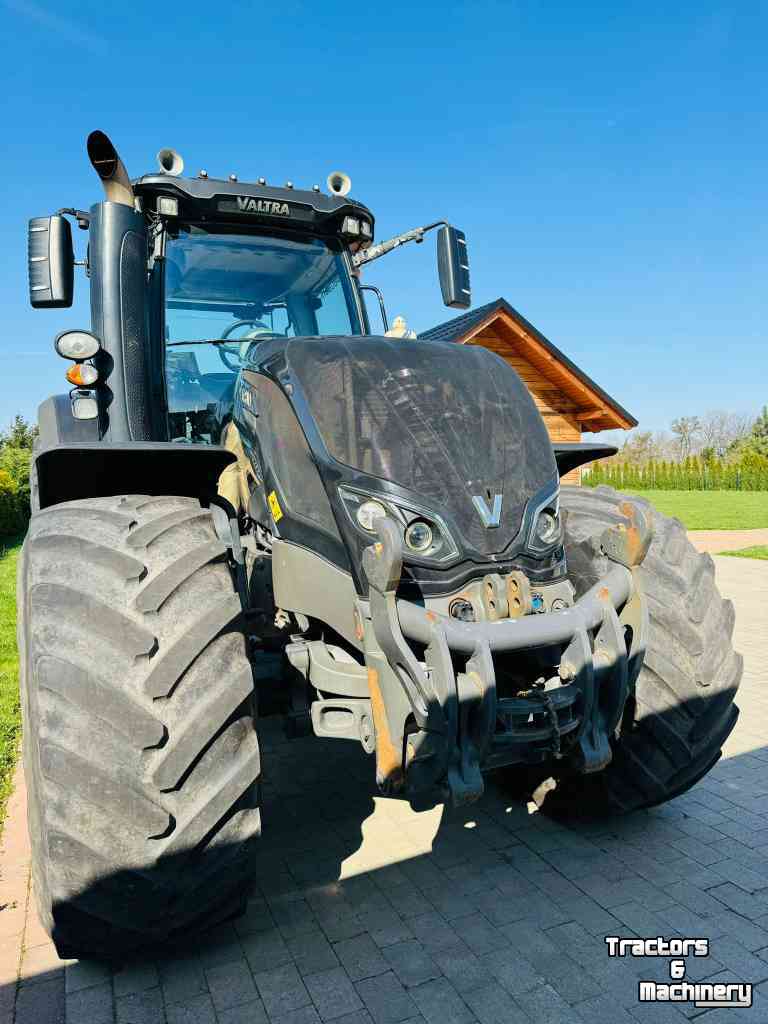 Schlepper / Traktoren Valtra Valtra S294