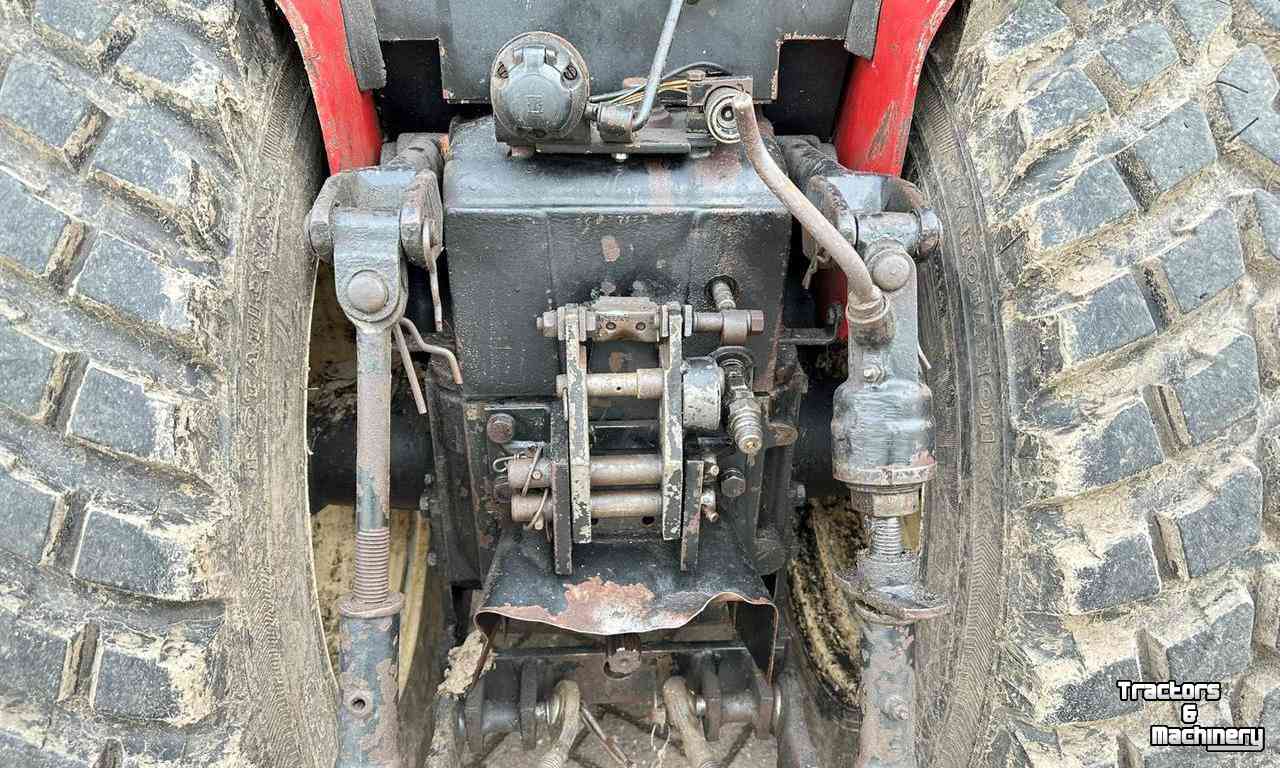 Obst und Weinbau Traktoren Case International 733 2WD Smalspoor Tractor