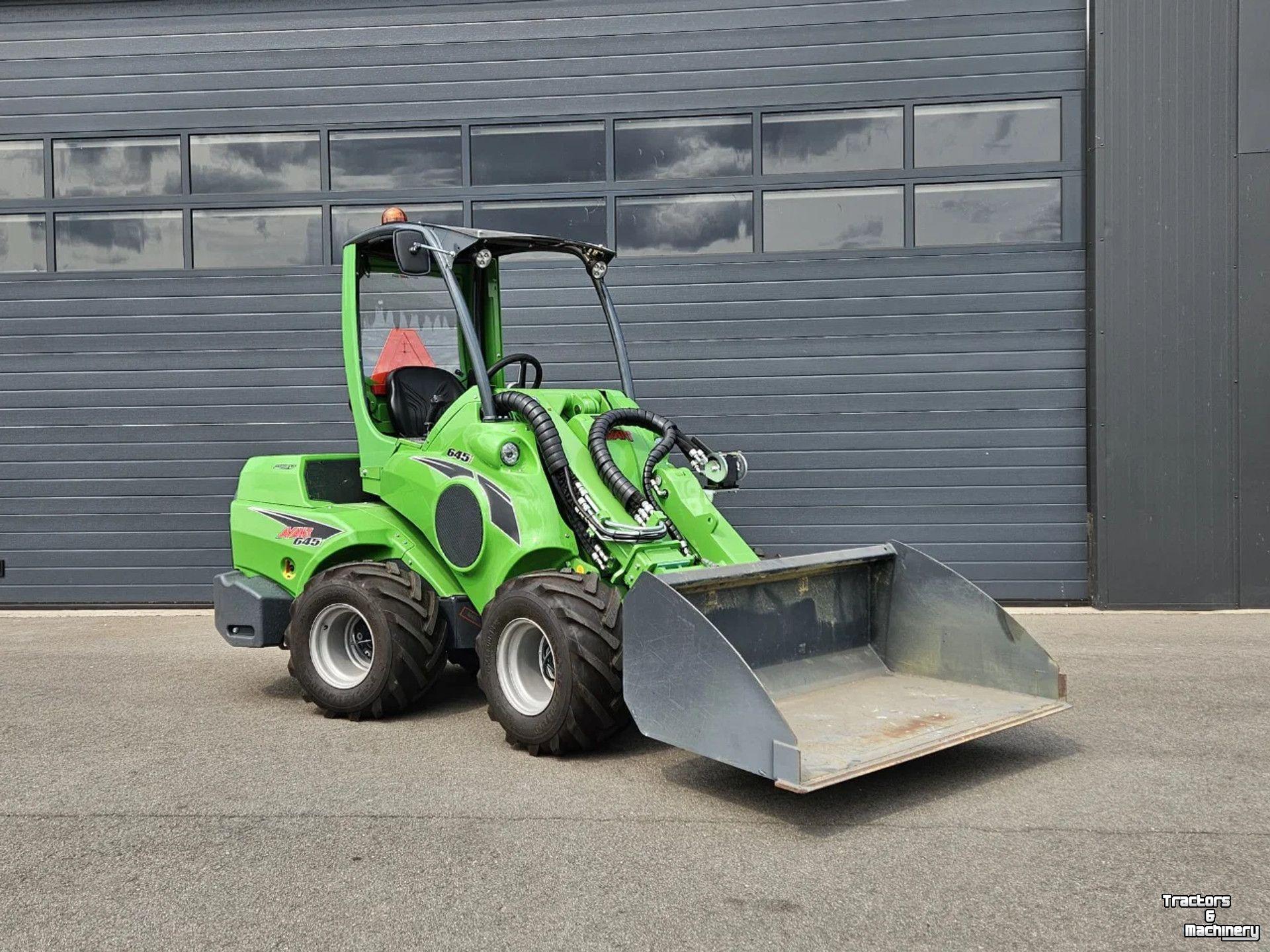 Radlader Avant 645i TDL+ mini-shovel