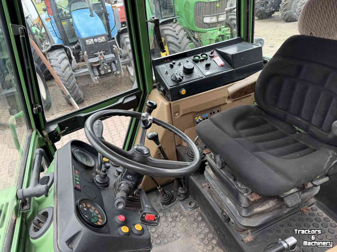 Schlepper / Traktor Fendt 309 LSA