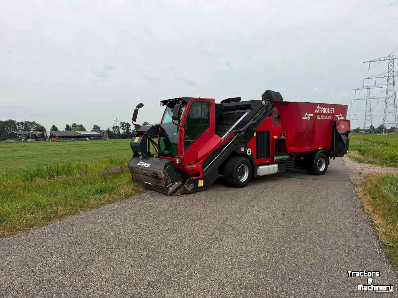 Selbstfahrende Futtermischwagen Trioliet Trioliet Triotrac 2 L2000 Zelfrijdende voermengwagen midejo