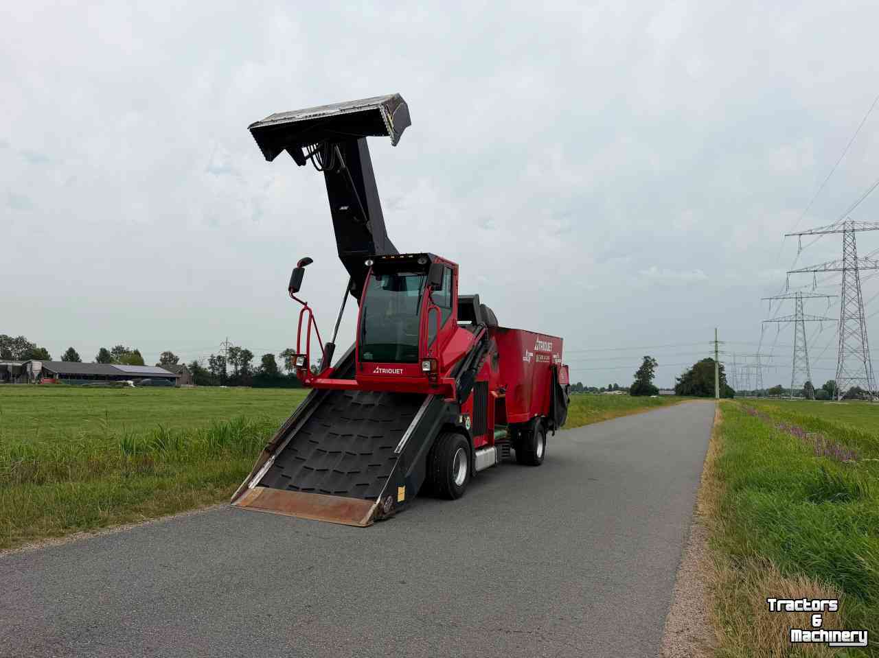 Selbstfahrende Futtermischwagen Trioliet Trioliet Triotrac 2 L2000 Zelfrijdende voermengwagen midejo