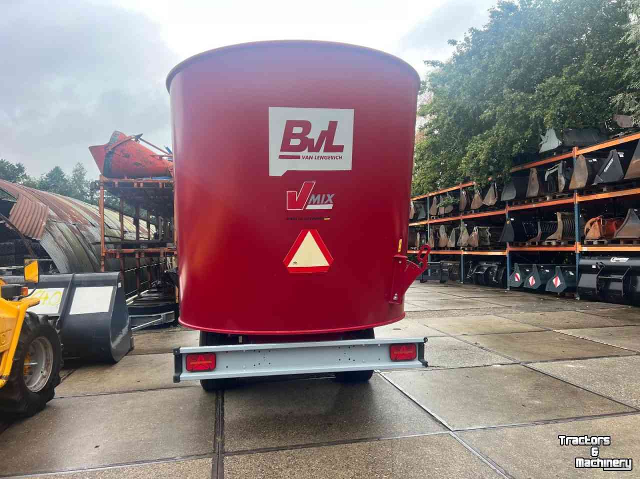 Futterverteilwagen / Futterdosierwagen BVL Vmix plus 24-2S