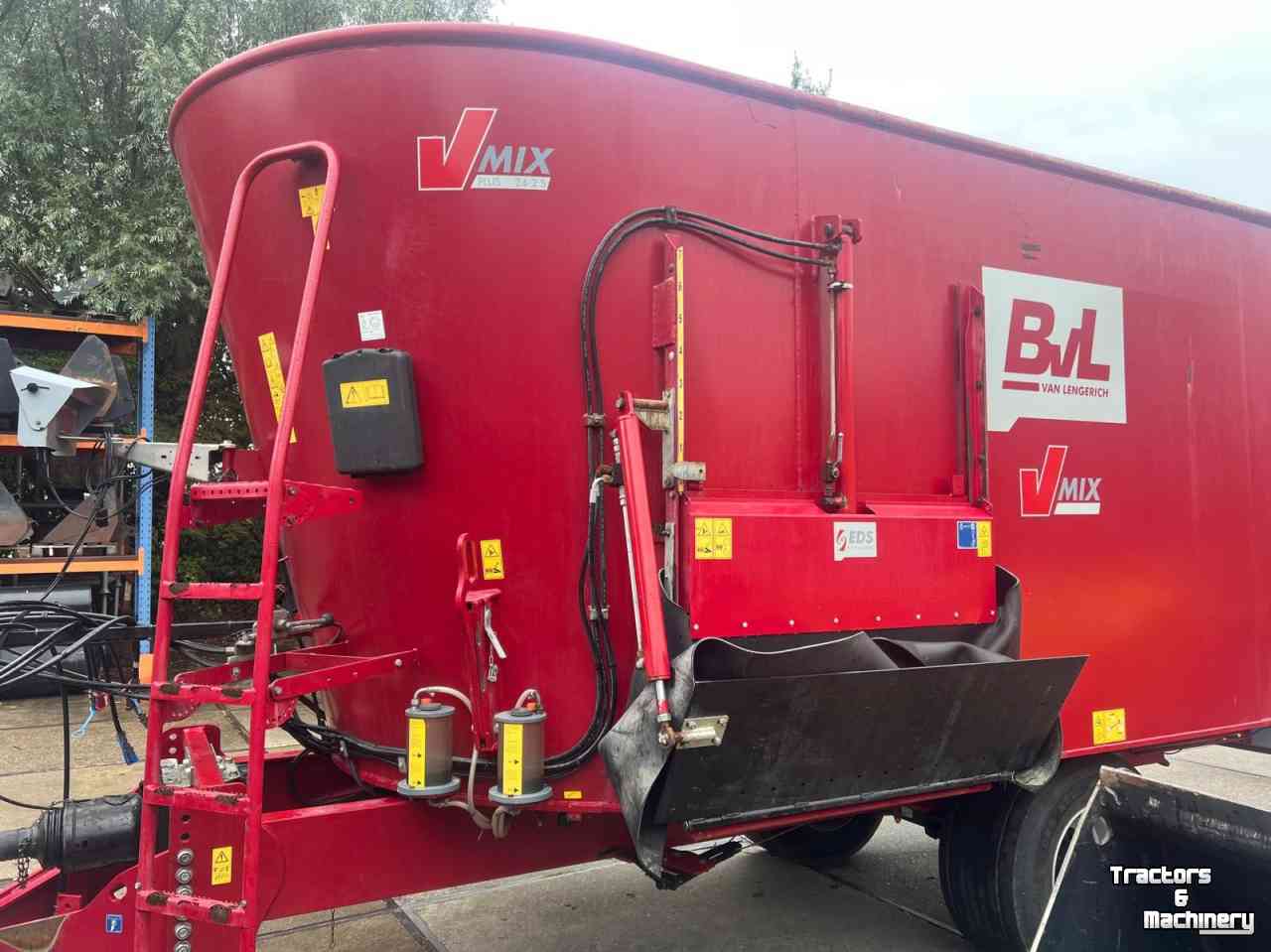 Futterverteilwagen / Futterdosierwagen BVL Vmix plus 24-2S