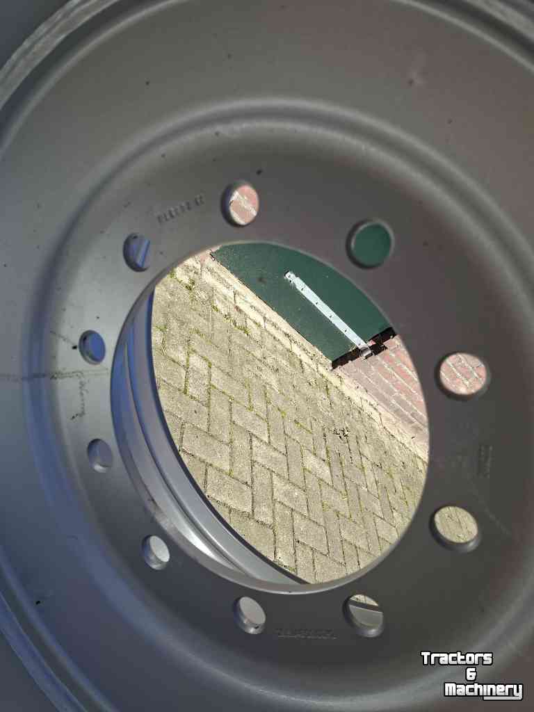 Räder, Reifen, Felgen & Distanzringe Vredestein Nieuwe Vredestein Flotation trac 650/65R26.5 kipper/kieper/dumper banden op velg 650/55R26.5