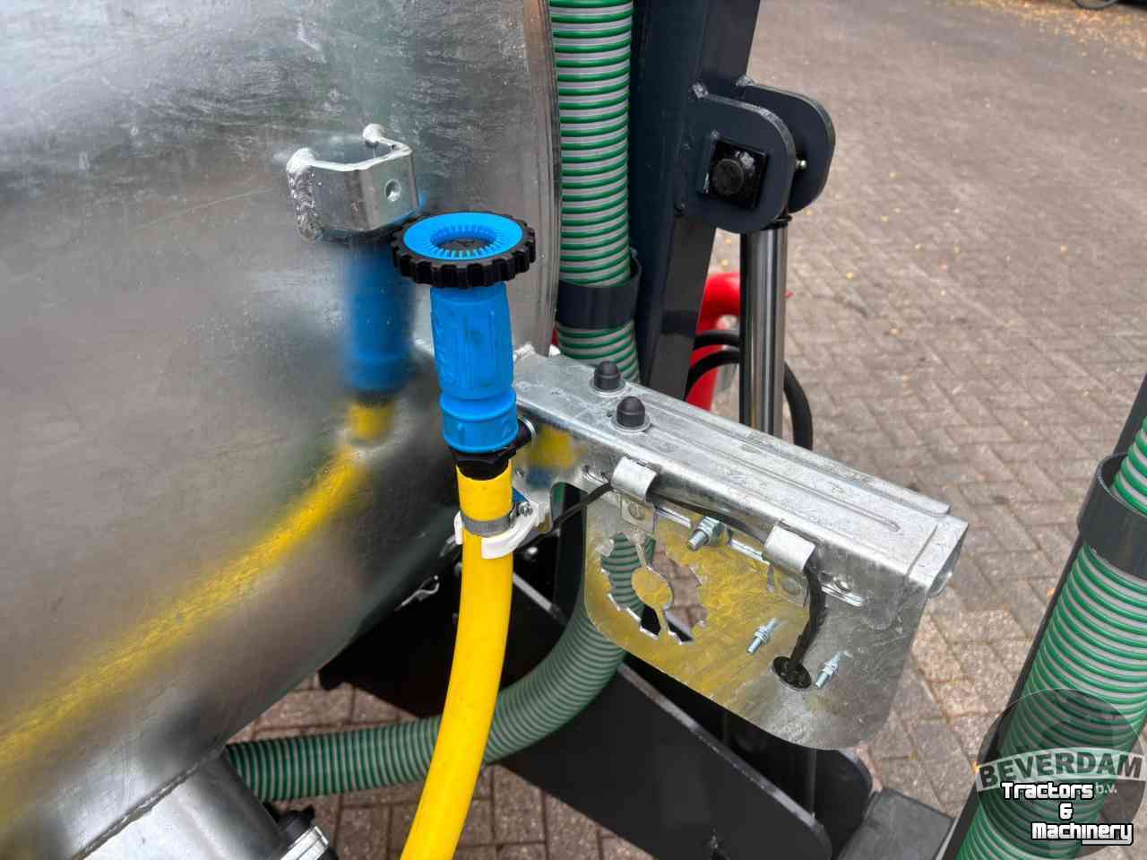 Transportbehälter / Wasserfässer  Beverdam Watertank 5000