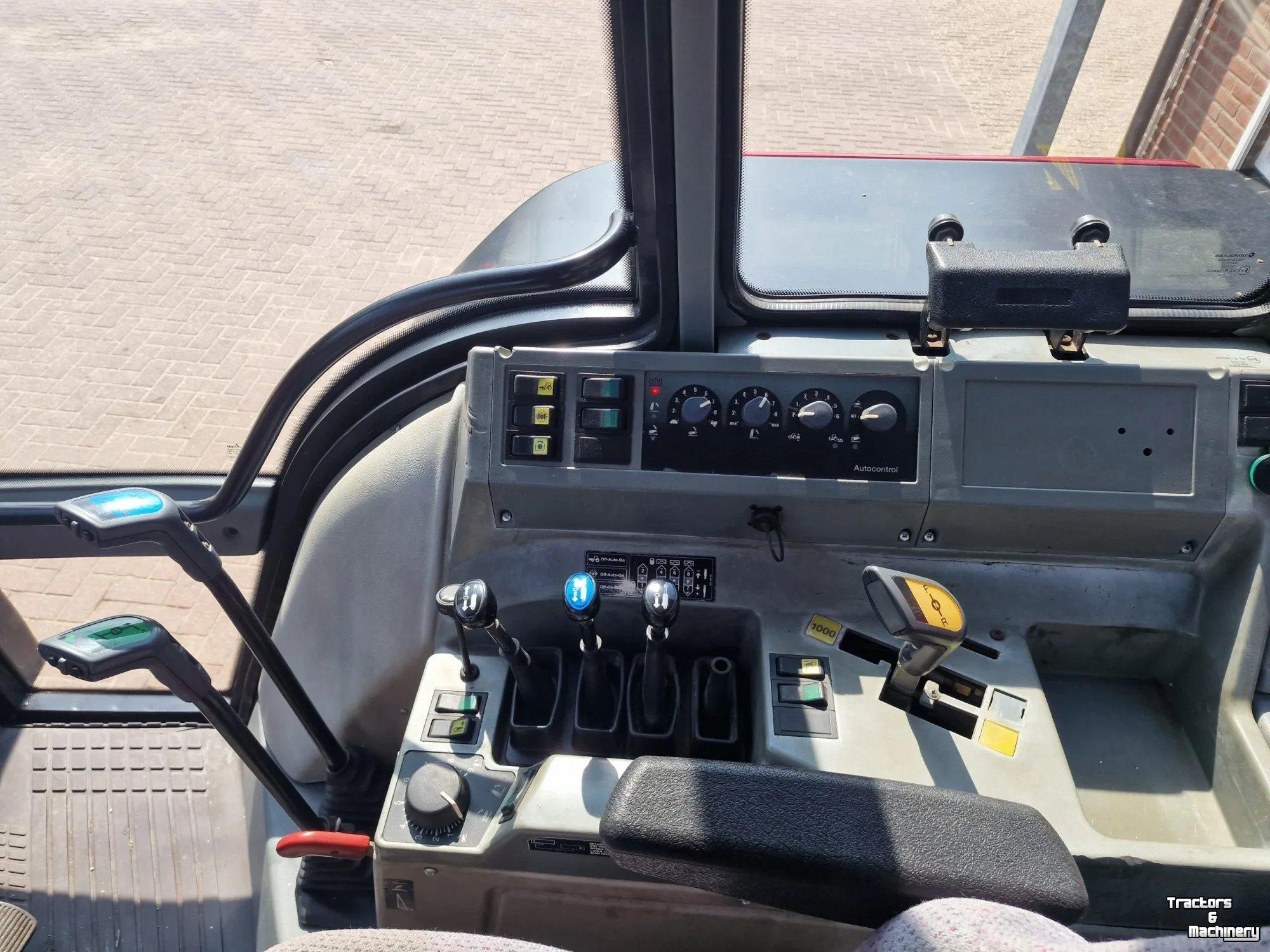 Schlepper / Traktor Valtra 8950