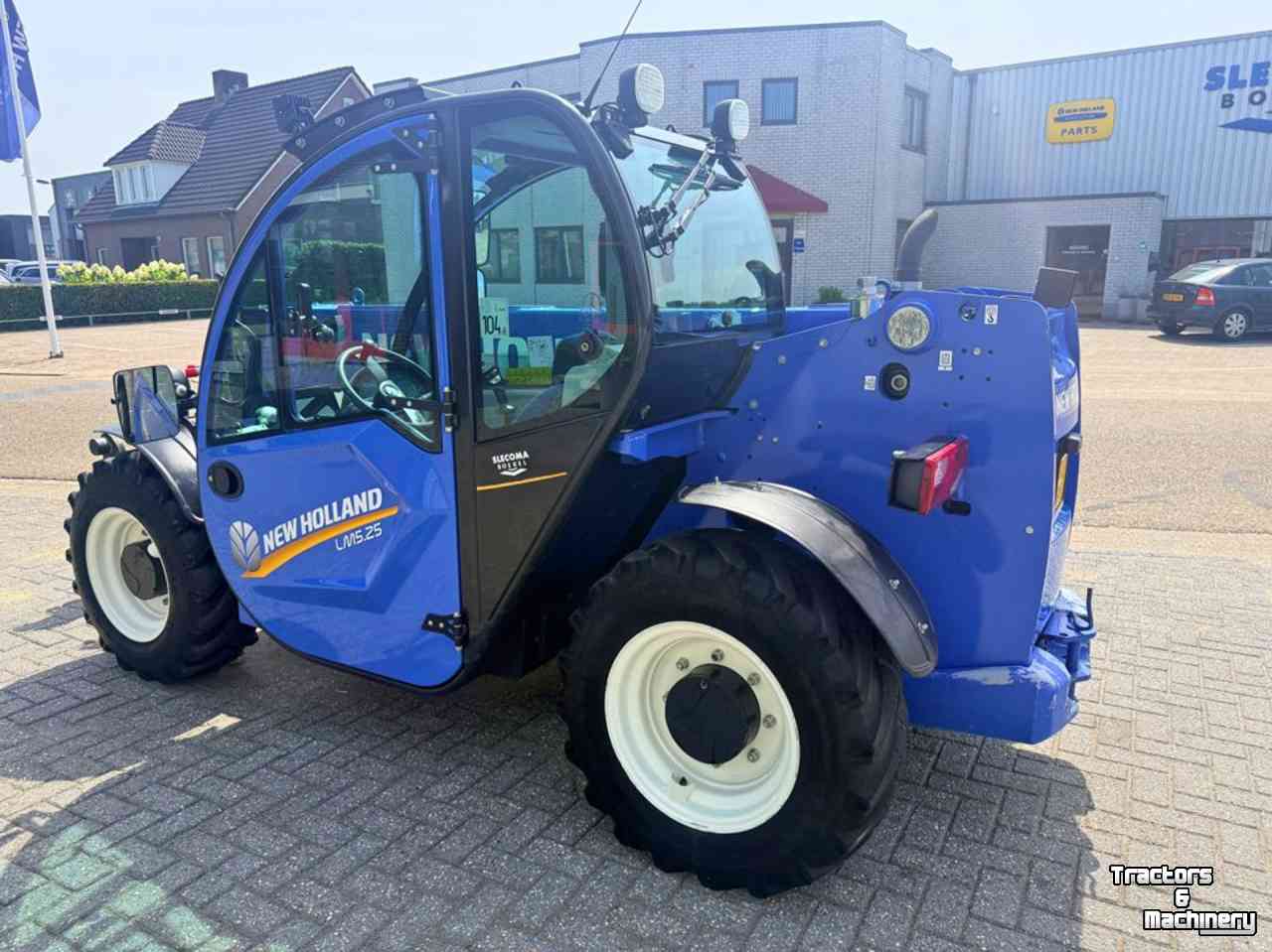 Teleskoplader New Holland LM5.25 Verreiker