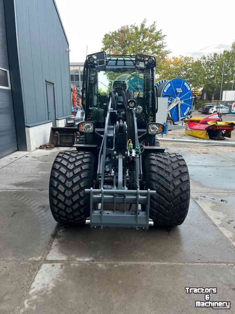 Radlader Giant G3500 mini shovel kniklader