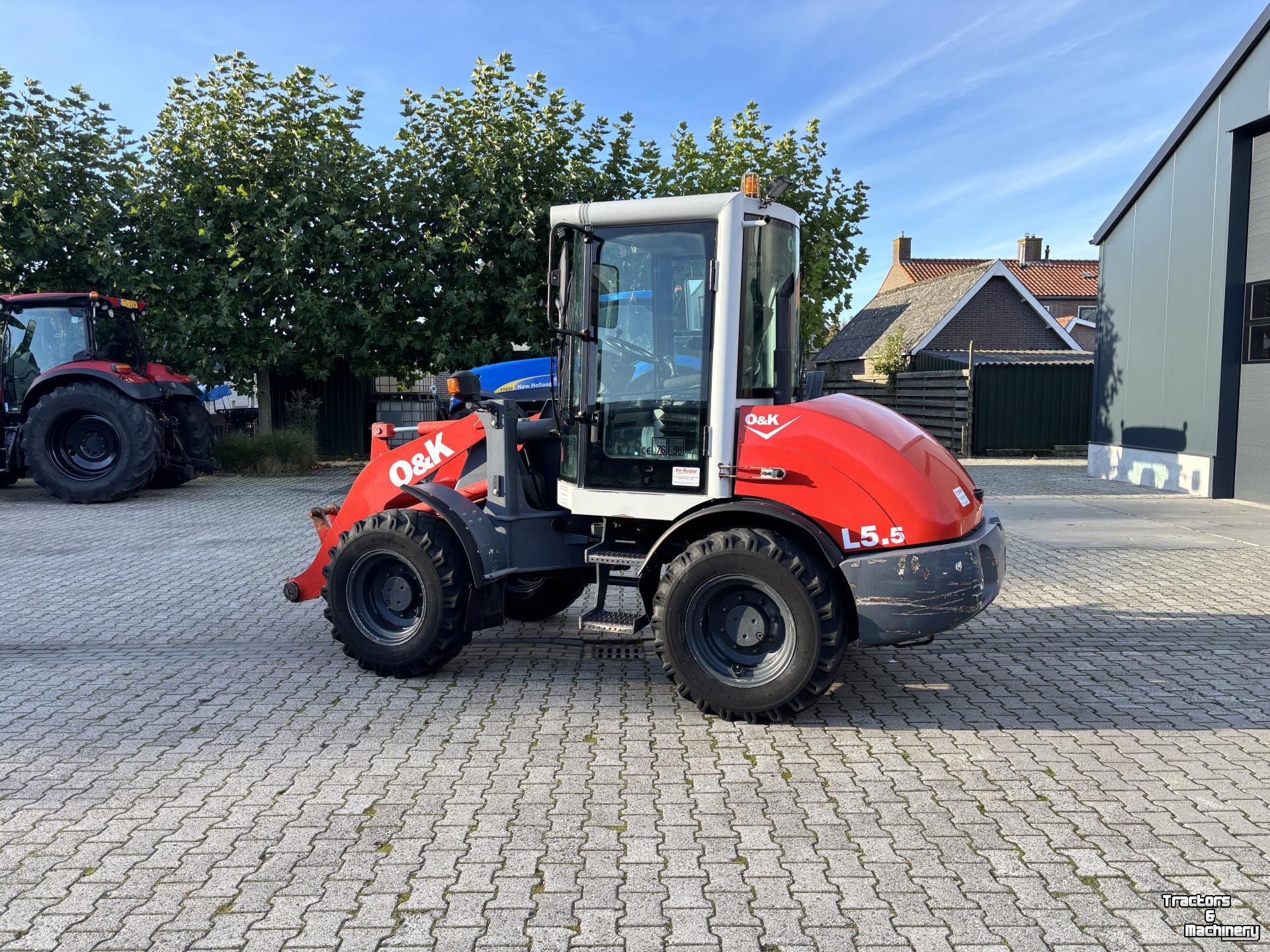 Radlader O&K L5.5 Shovel met Bak en Palletbord.