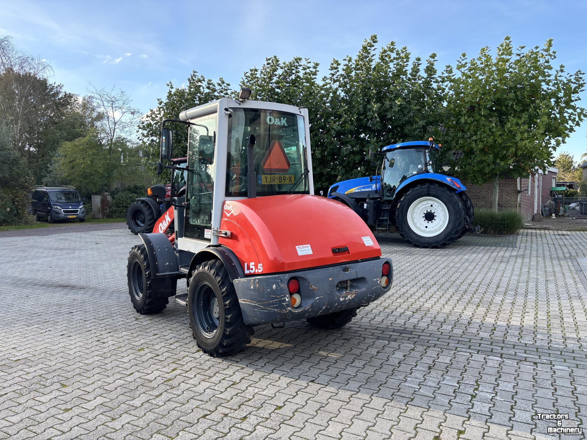 Radlader O&K L5.5 Shovel met Bak en Palletbord.