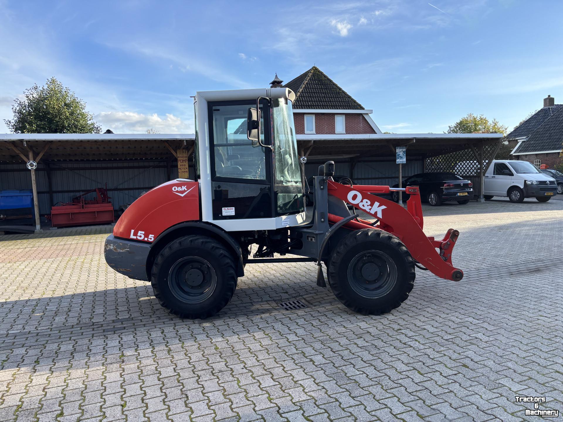 Radlader O&K L5.5 Shovel met Bak en Palletbord.