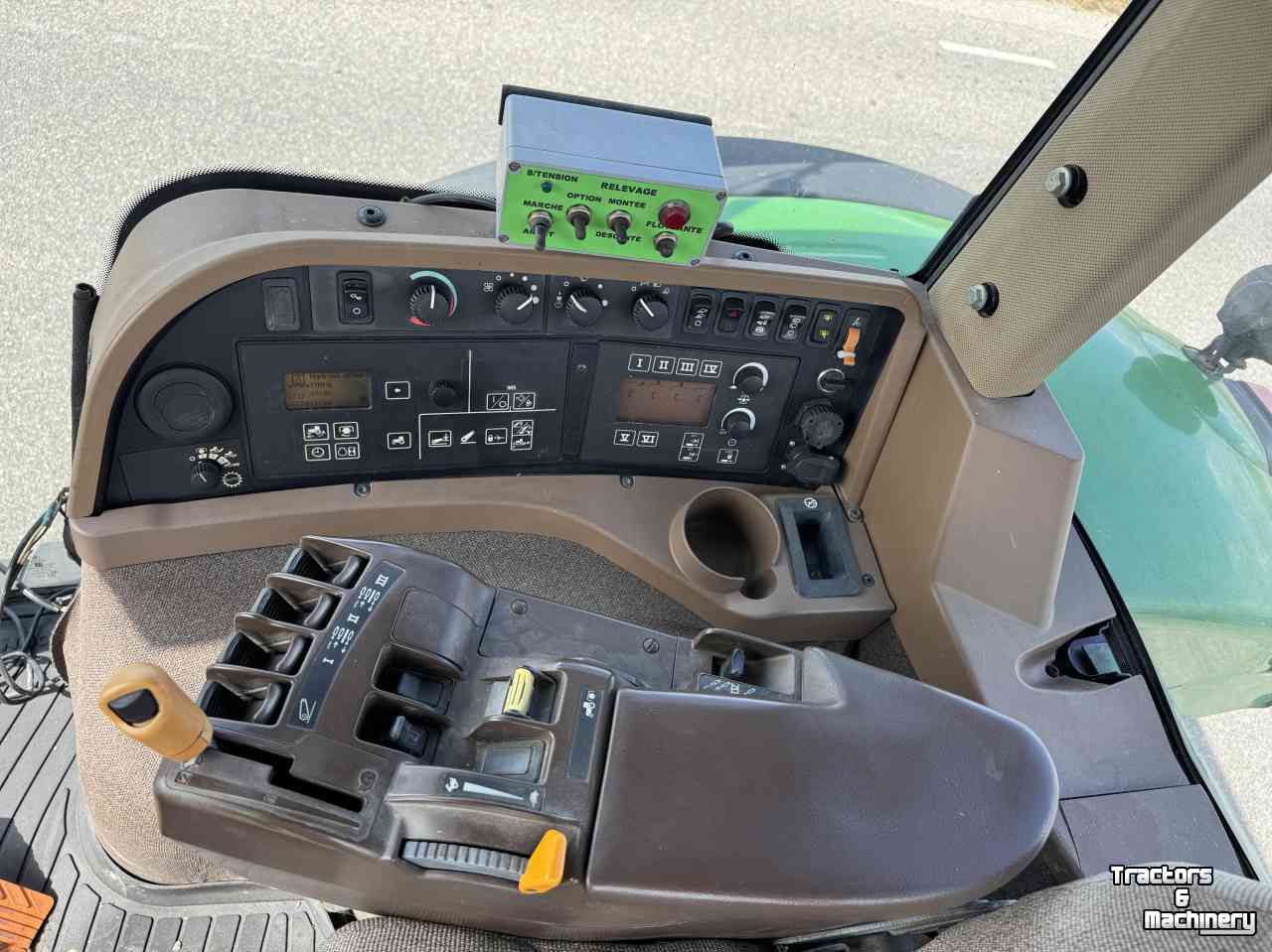 Schlepper / Traktor John Deere 8130
