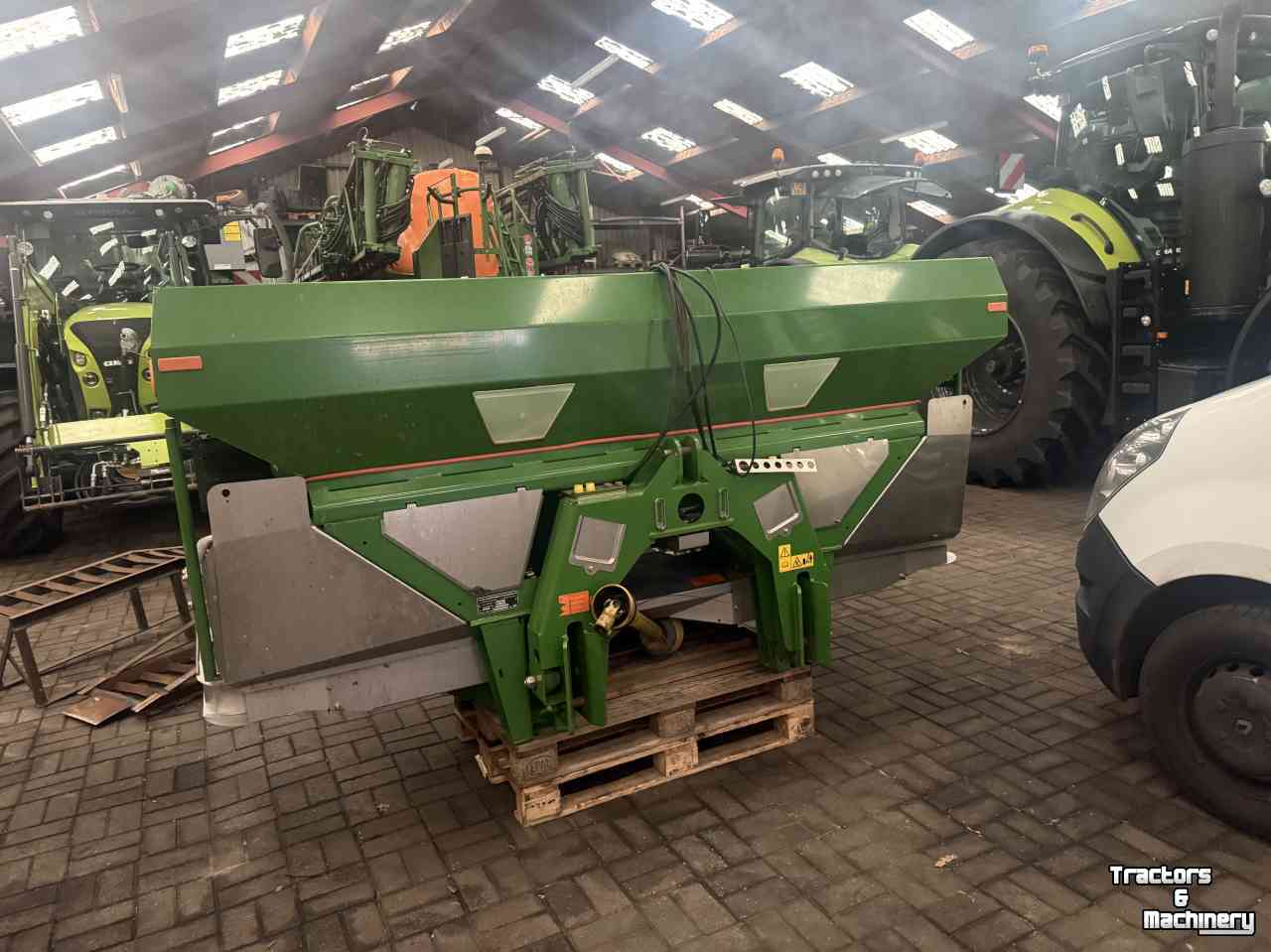 Düngerstreuer Amazone Ultra 3000