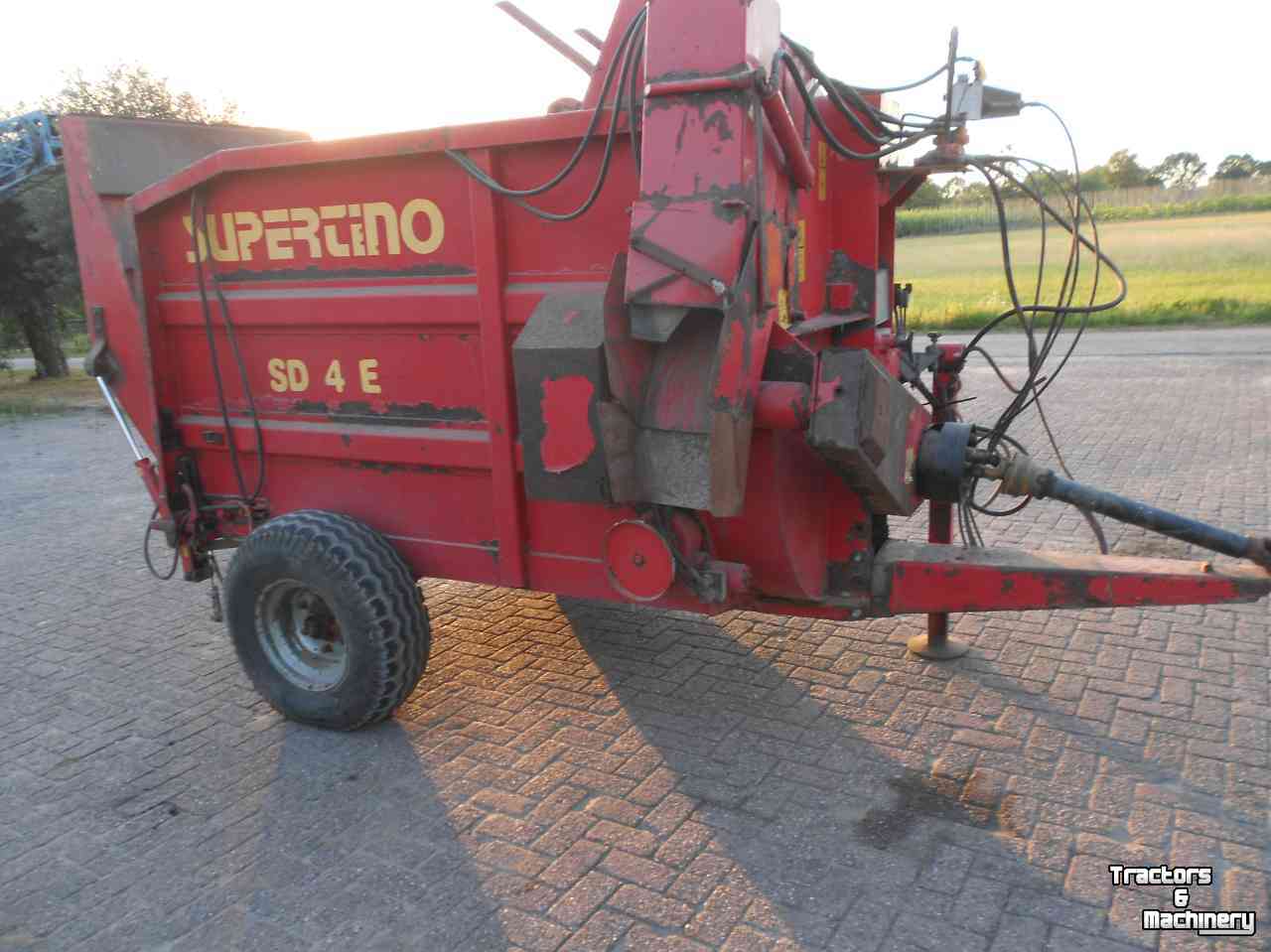 Strohverteiler für Liegeboxen Supertino sd 4e