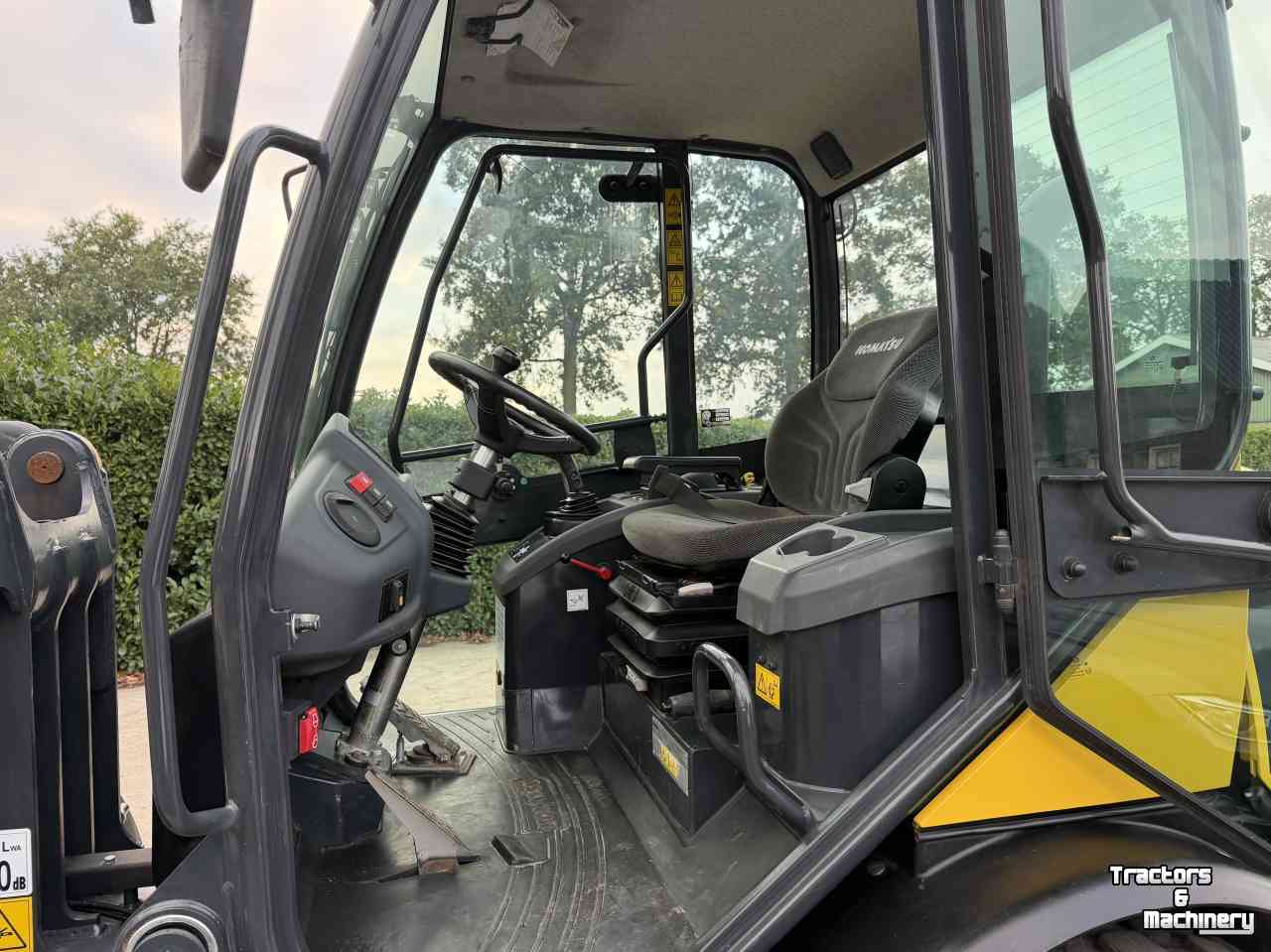 Radlader Komatsu WA70-7