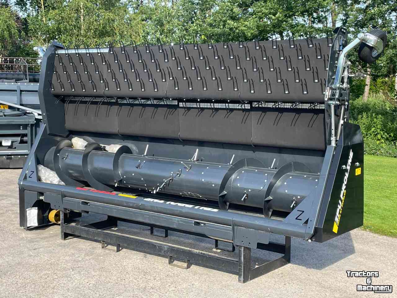 Schneidwerke & Pick-up Ziegler NIEUW! graszaad maaibord Proline
