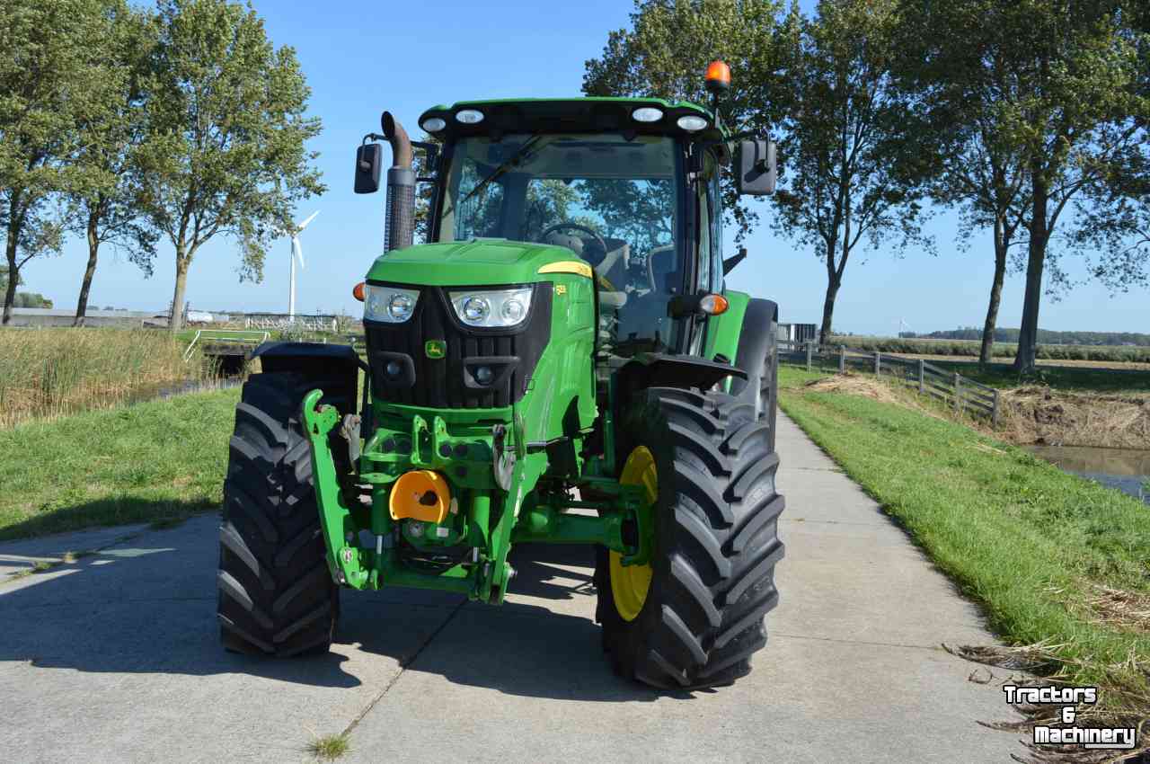 Schlepper / Traktor John Deere 6125R