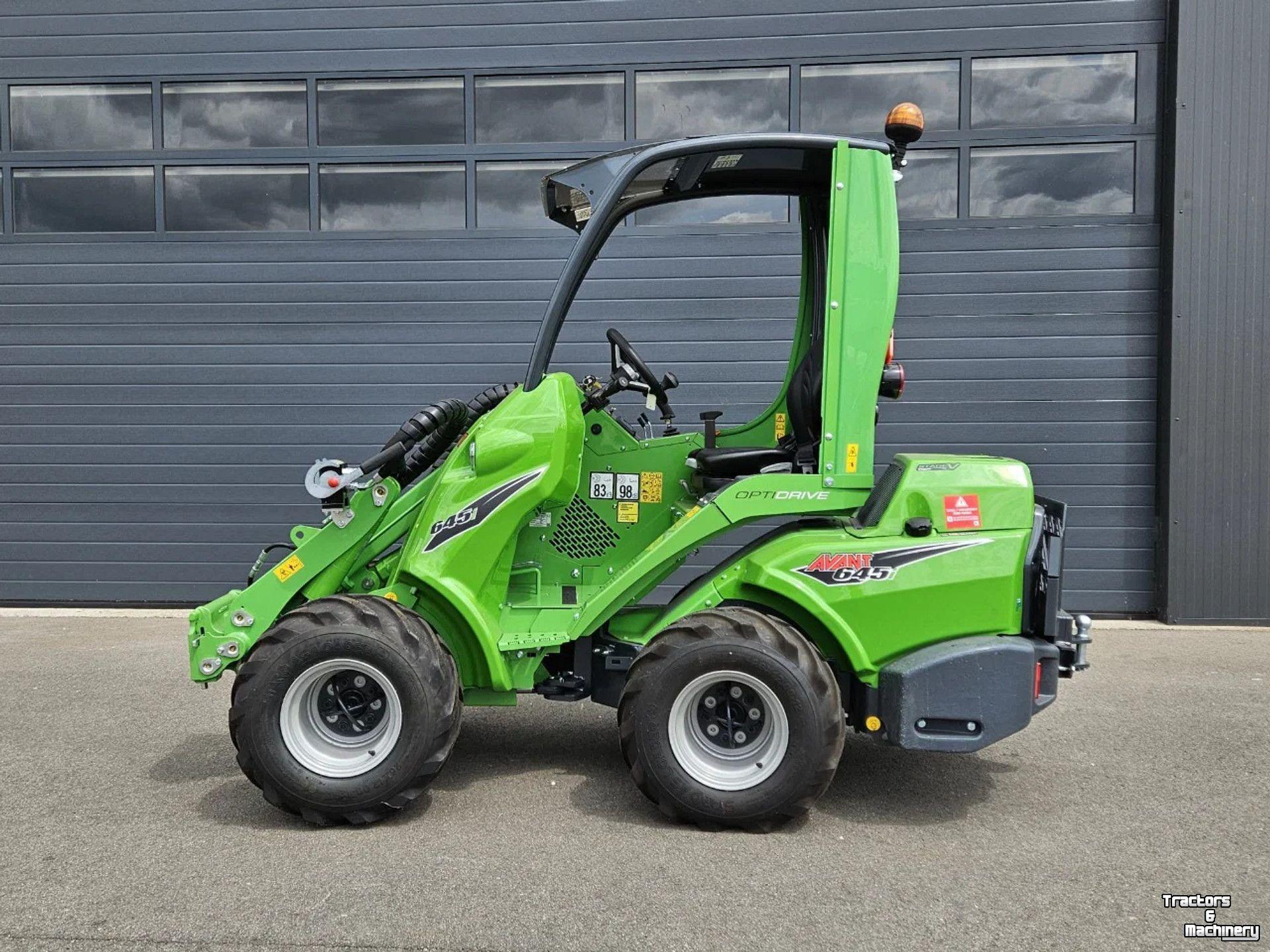 Radlader Avant 645i Rental mini-shovel