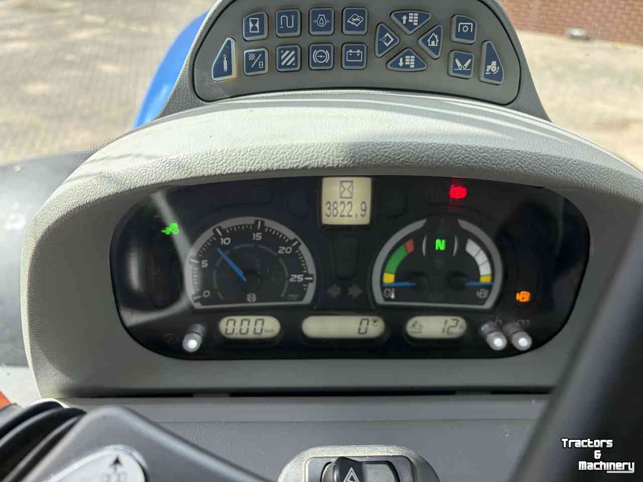 Schlepper / Traktor New Holland T7.210 Powercommand 3800 uur!