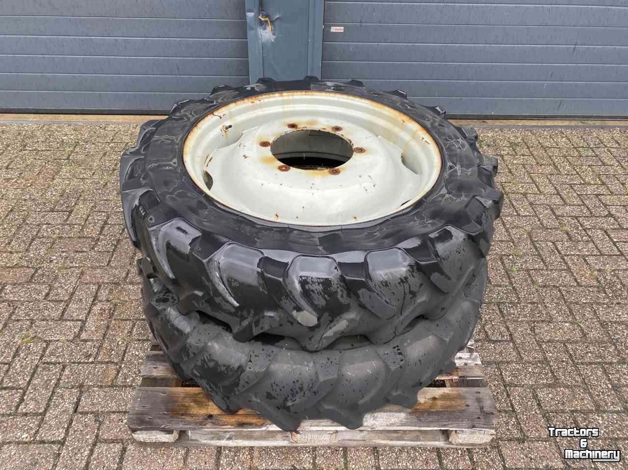 Räder, Reifen, Felgen & Distanzringe Michelin 12.4R32 op 6 gaats velg