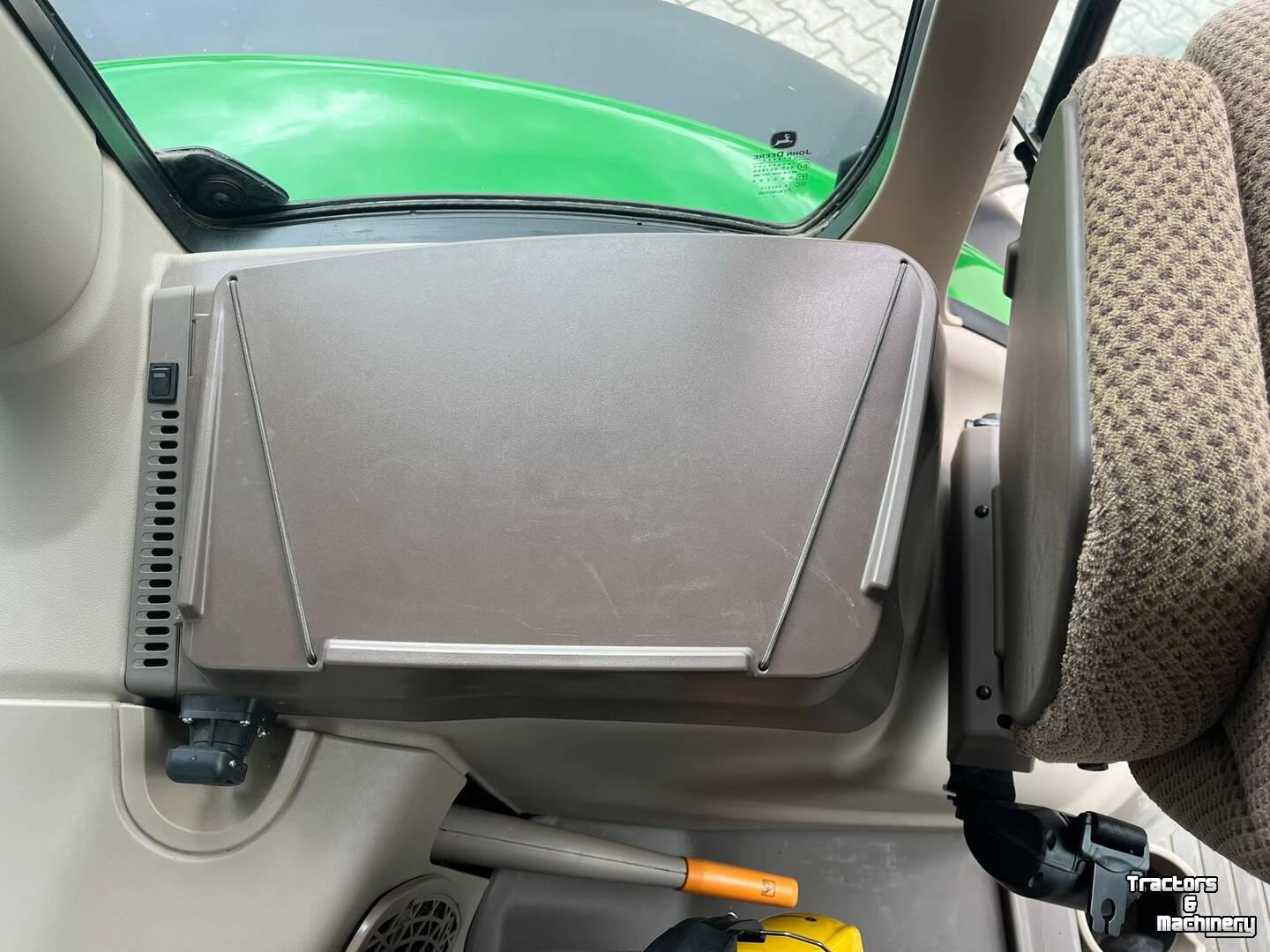 Schlepper / Traktor John Deere 6R 150