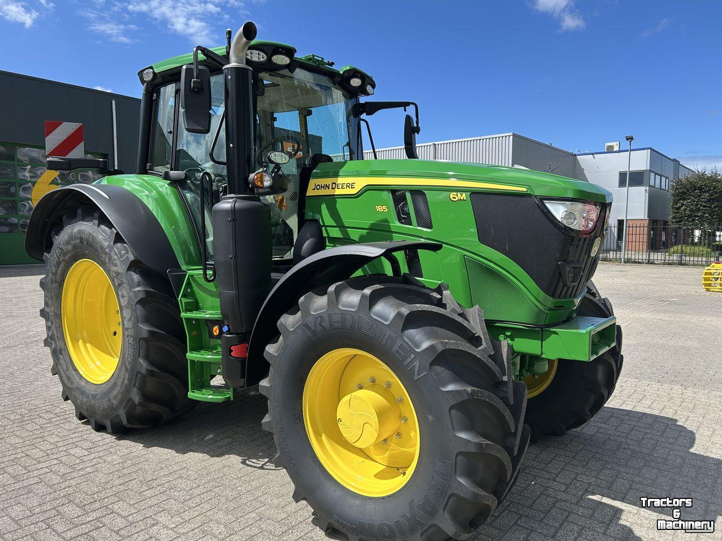 Schlepper / Traktor John Deere 6M 185