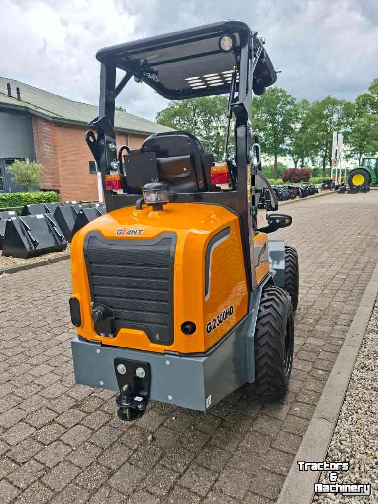 Radlader Giant G2300HD -54586-
