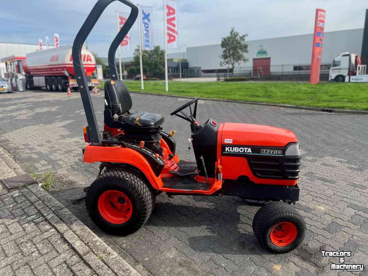Obsttraktor Kubota BX2200