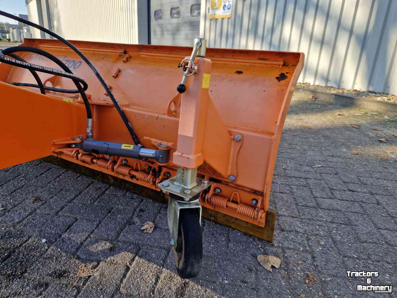 Schneeräumgeräte Bema 700/1800 Sneeuwschuif