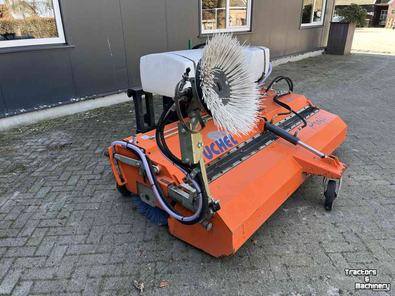 Kehrmaschine Tuchel Tuchel Profi 230 - H - 600 Veegmachine